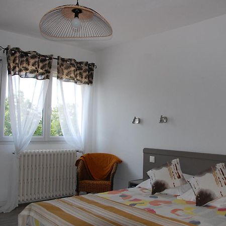 Le Pont De La Loire Bed & Breakfast บูร์บง-ล็องซี ภายนอก รูปภาพ