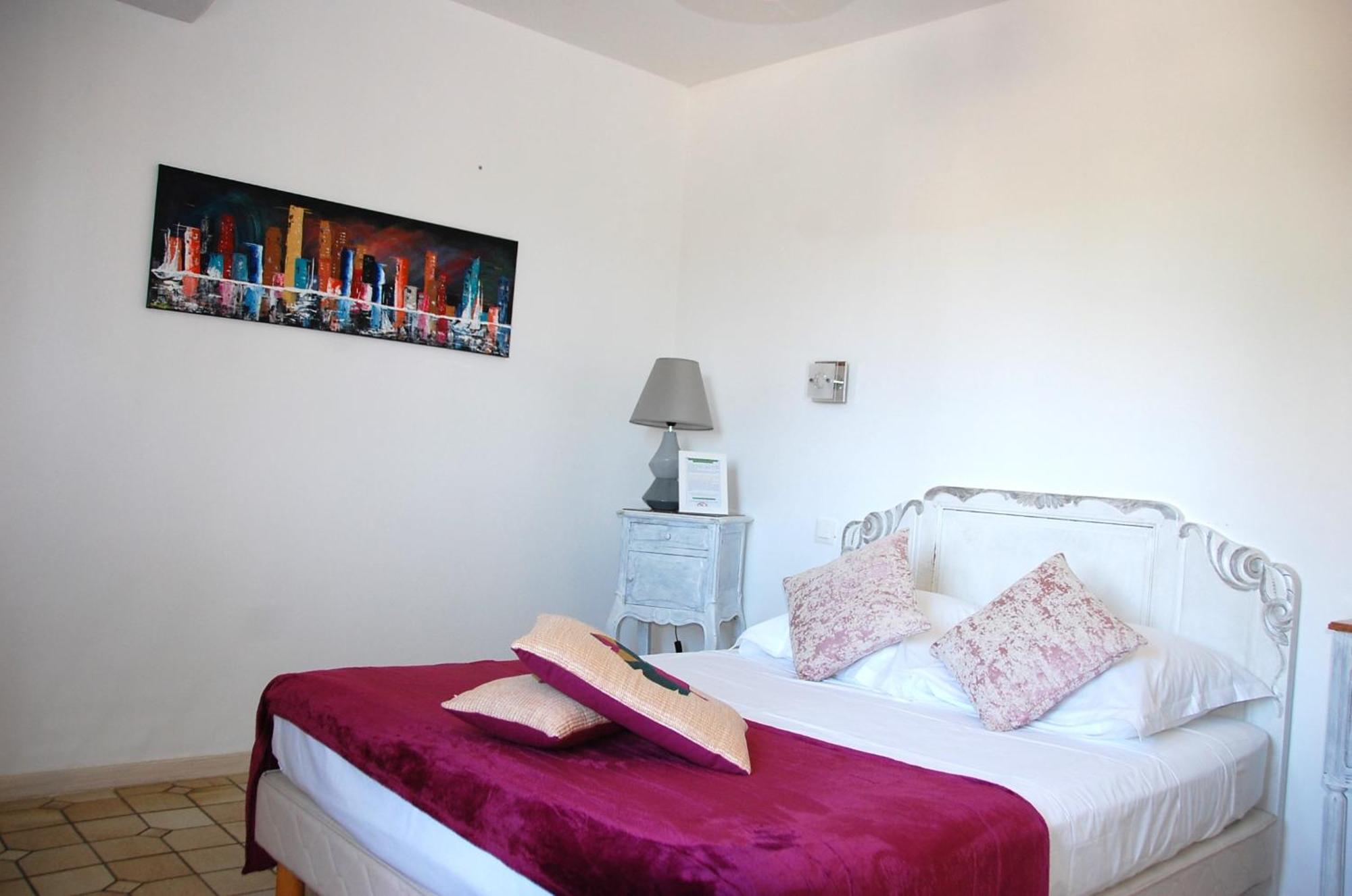 Le Pont De La Loire Bed & Breakfast บูร์บง-ล็องซี ภายนอก รูปภาพ